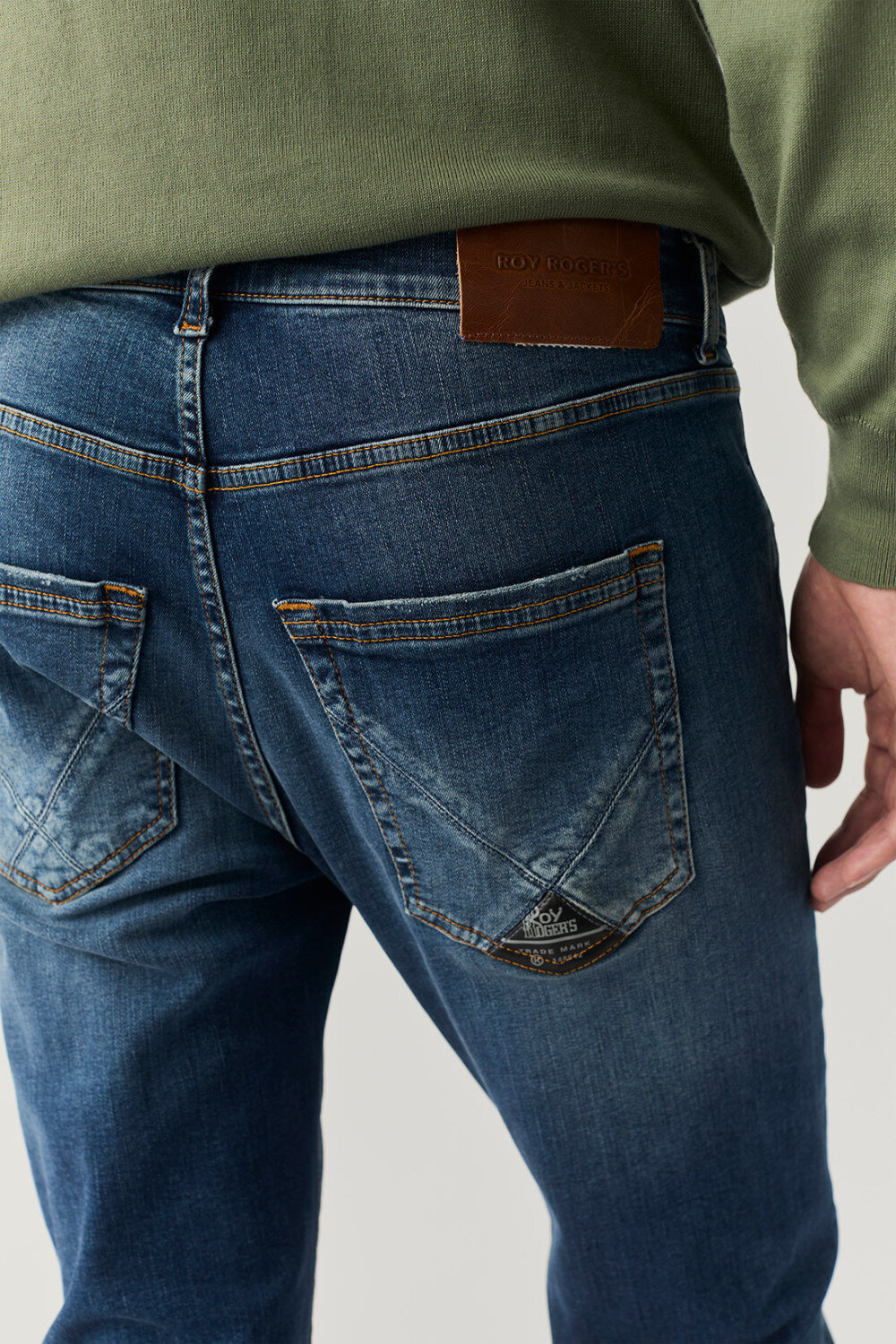 Jeans roy rogers pe25. mod. skinny
art. rru076d576 - immagine 7