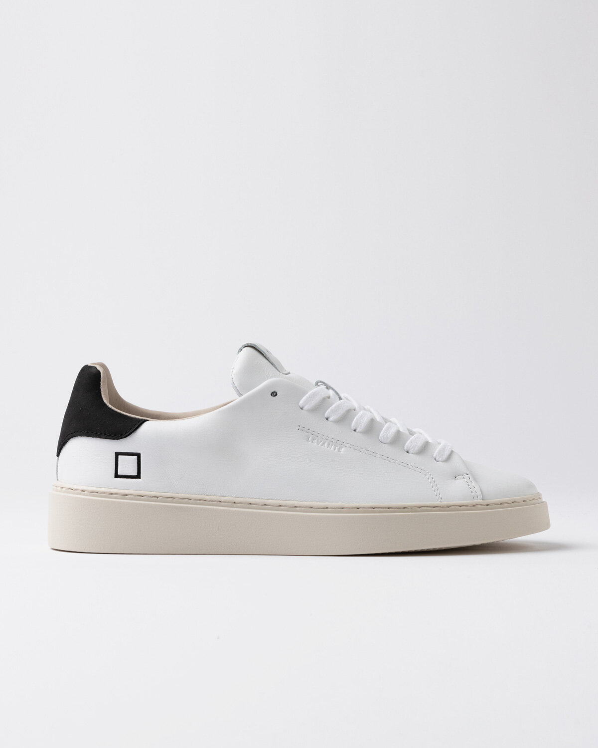 Levante Calf White-Black M8a D.a.t.e. Sneakers Uomo
M431-LV-CA-WBAI2526.